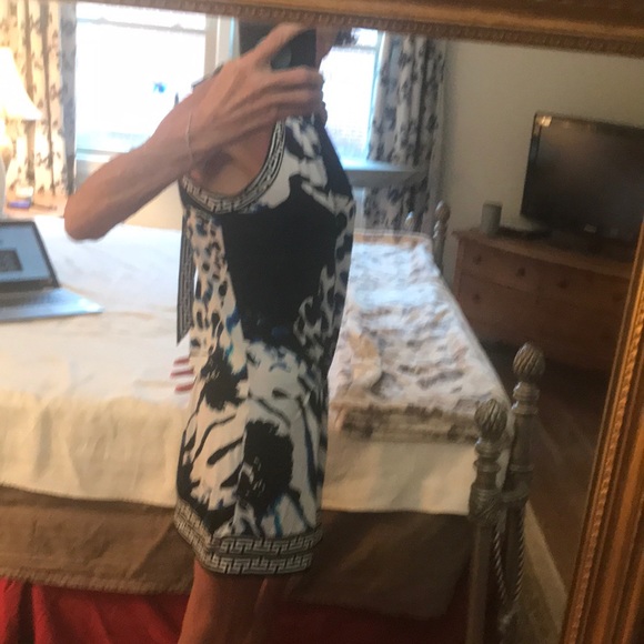 Women’s dresses💕💕💕💕 - Picture 2 of 5